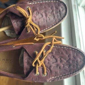 Women’s 8.5 speedy top sider